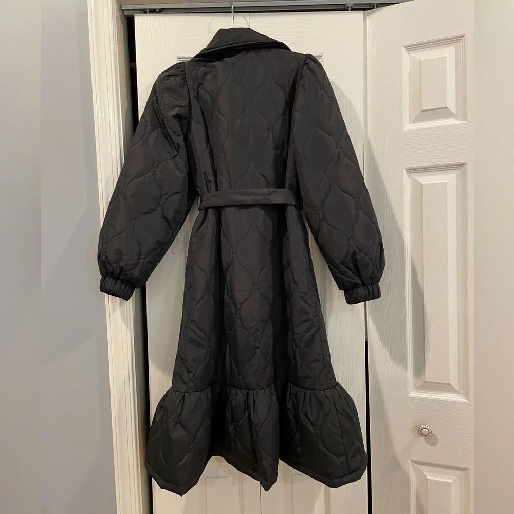 &Merci long black quilted tie-waist jacket,Small, EUC